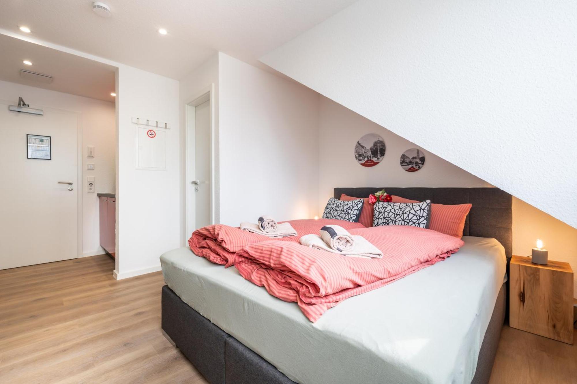 Wohnen Auf Zeit - Innenstadt-Appartements Фрайбург-у-Брайсгау Номер фото