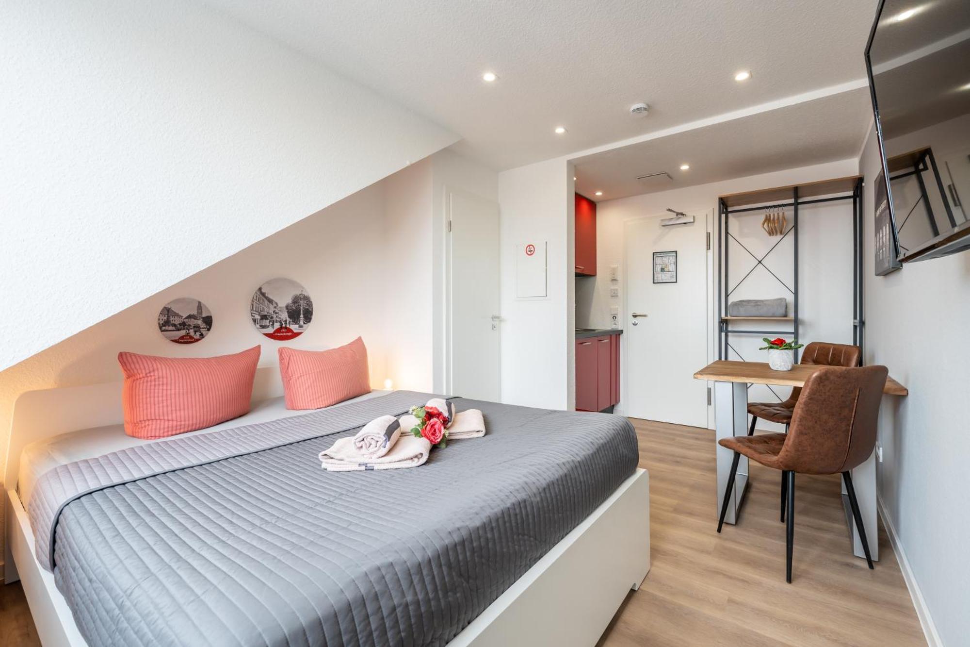 Wohnen Auf Zeit - Innenstadt-Appartements Фрайбург-у-Брайсгау Номер фото
